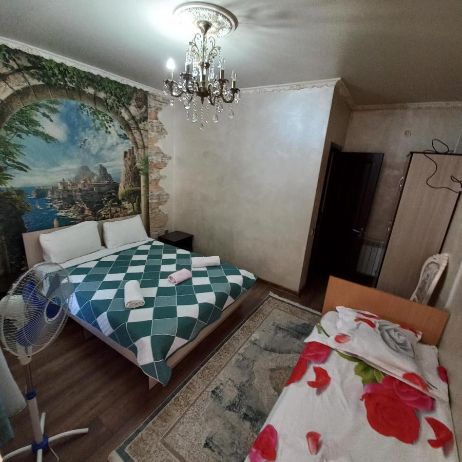 Camelot Hotel Бишкек Номер фото