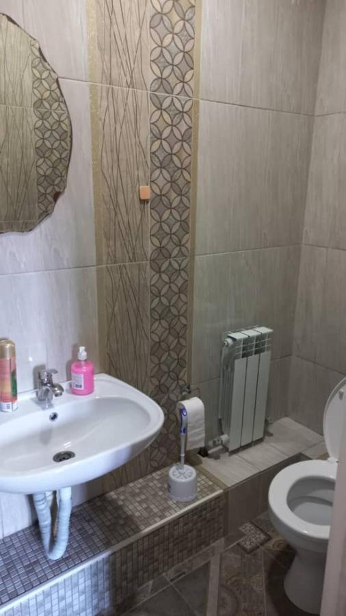 Camelot Hotel Бишкек Экстерьер фото