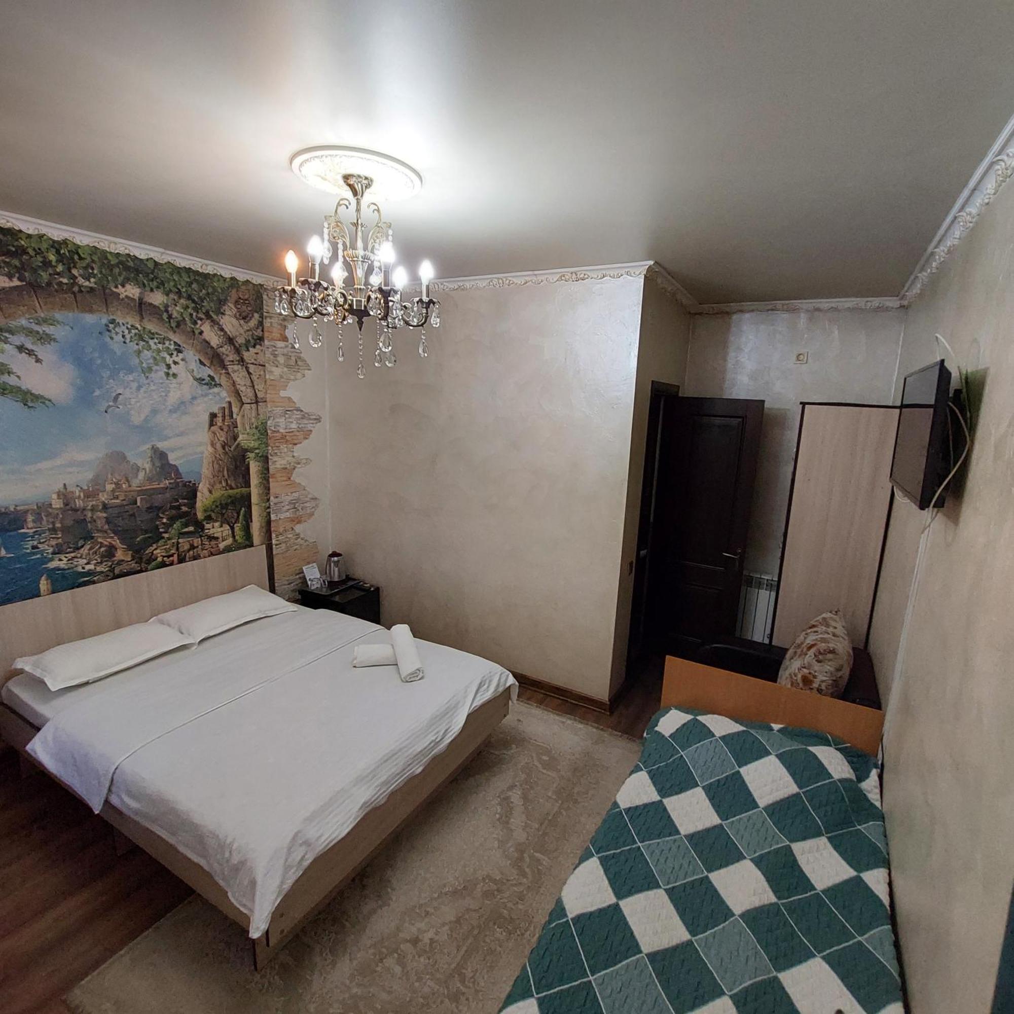 Camelot Hotel Бишкек Экстерьер фото