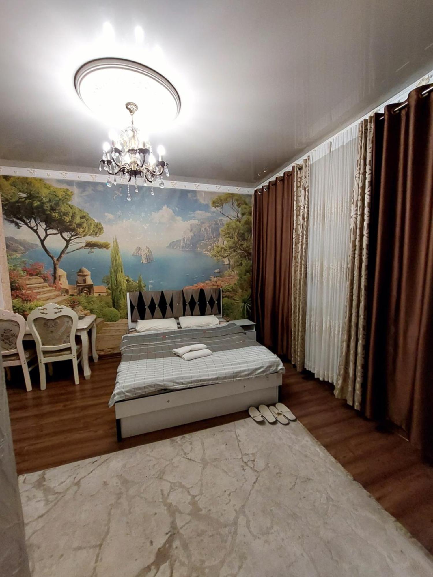 Camelot Hotel Бишкек Экстерьер фото