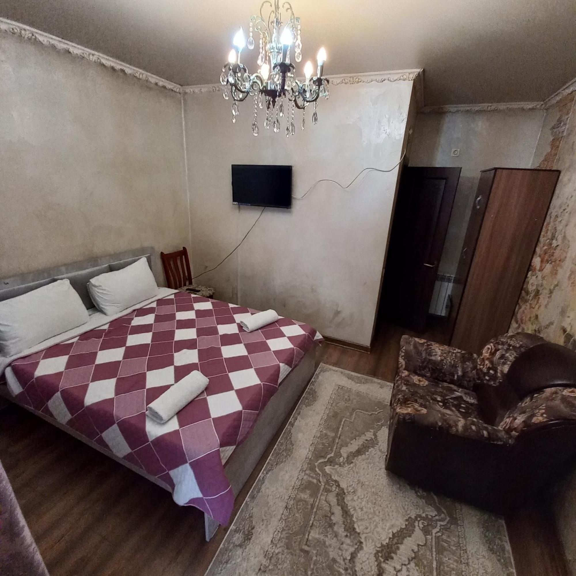 Camelot Hotel Бишкек Экстерьер фото