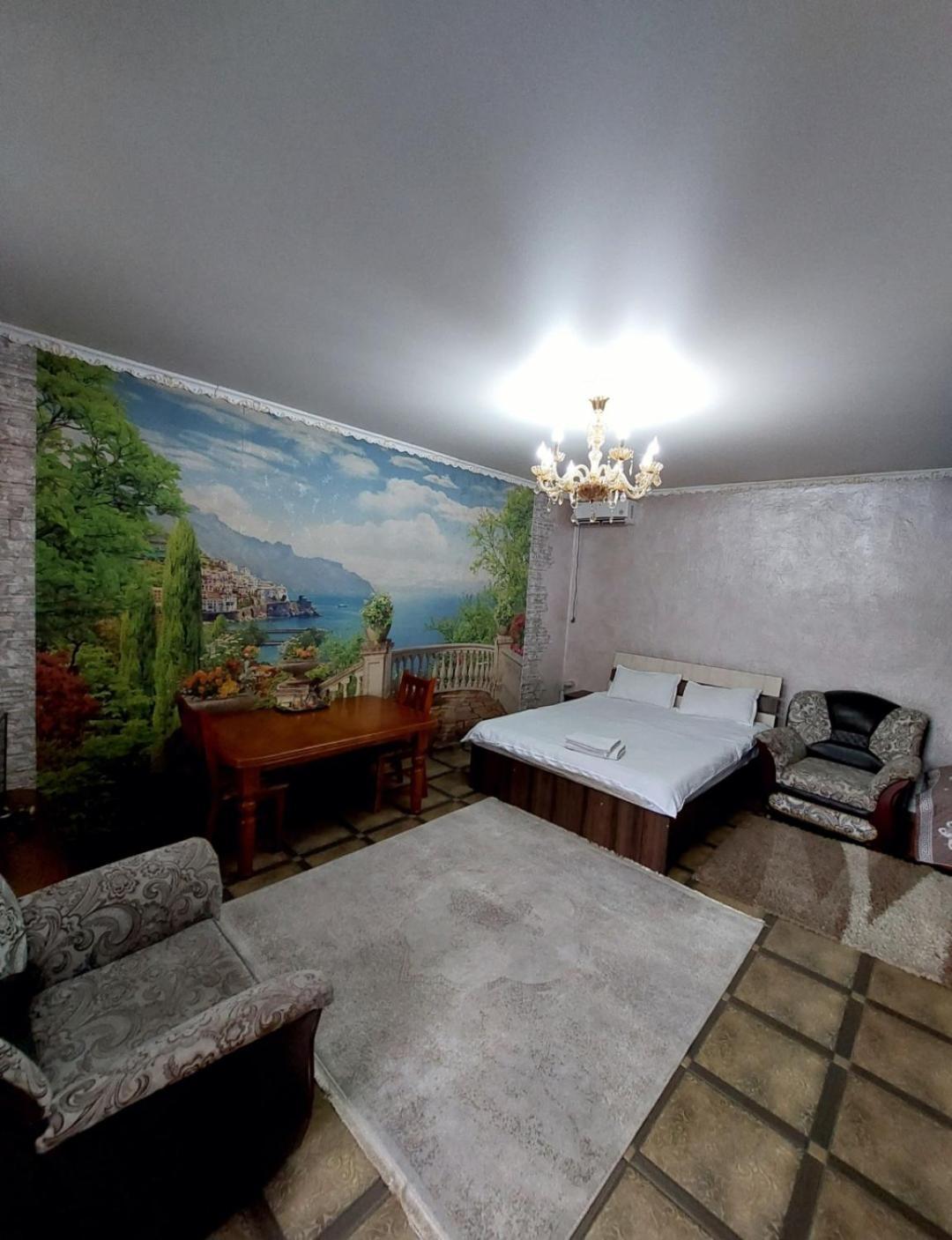 Camelot Hotel Бишкек Экстерьер фото