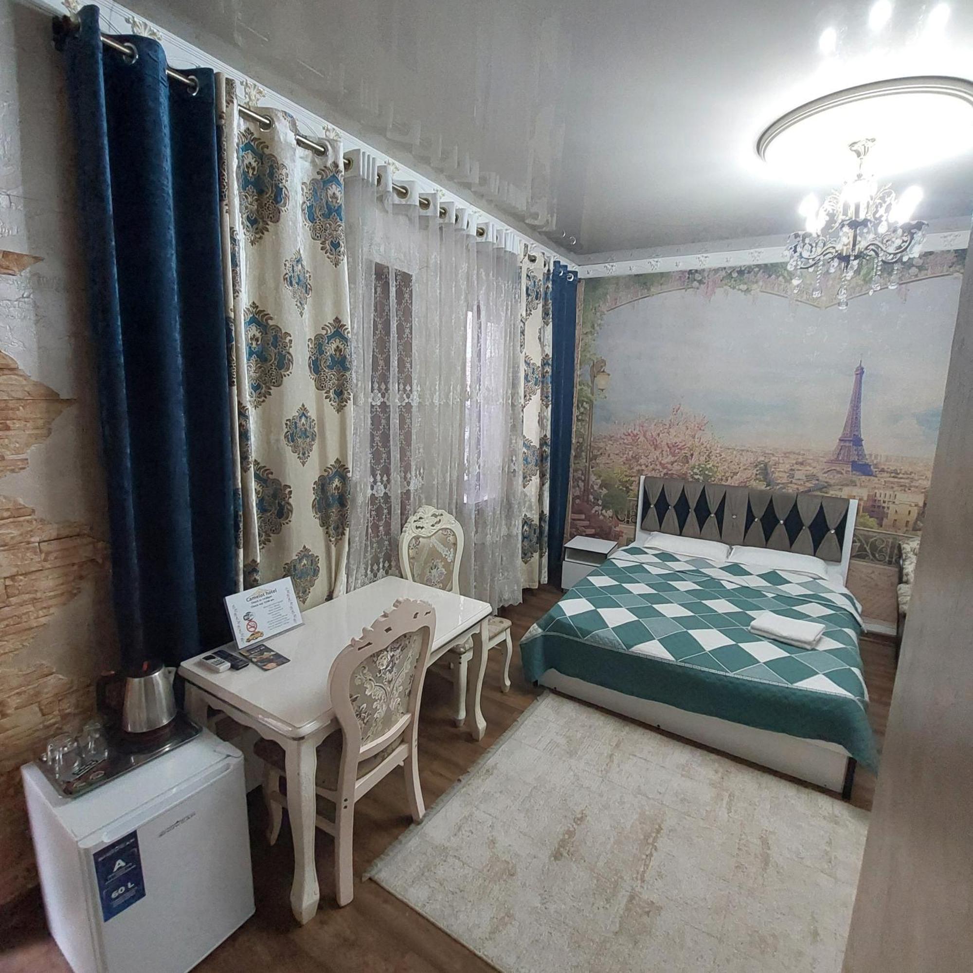 Camelot Hotel Бишкек Экстерьер фото