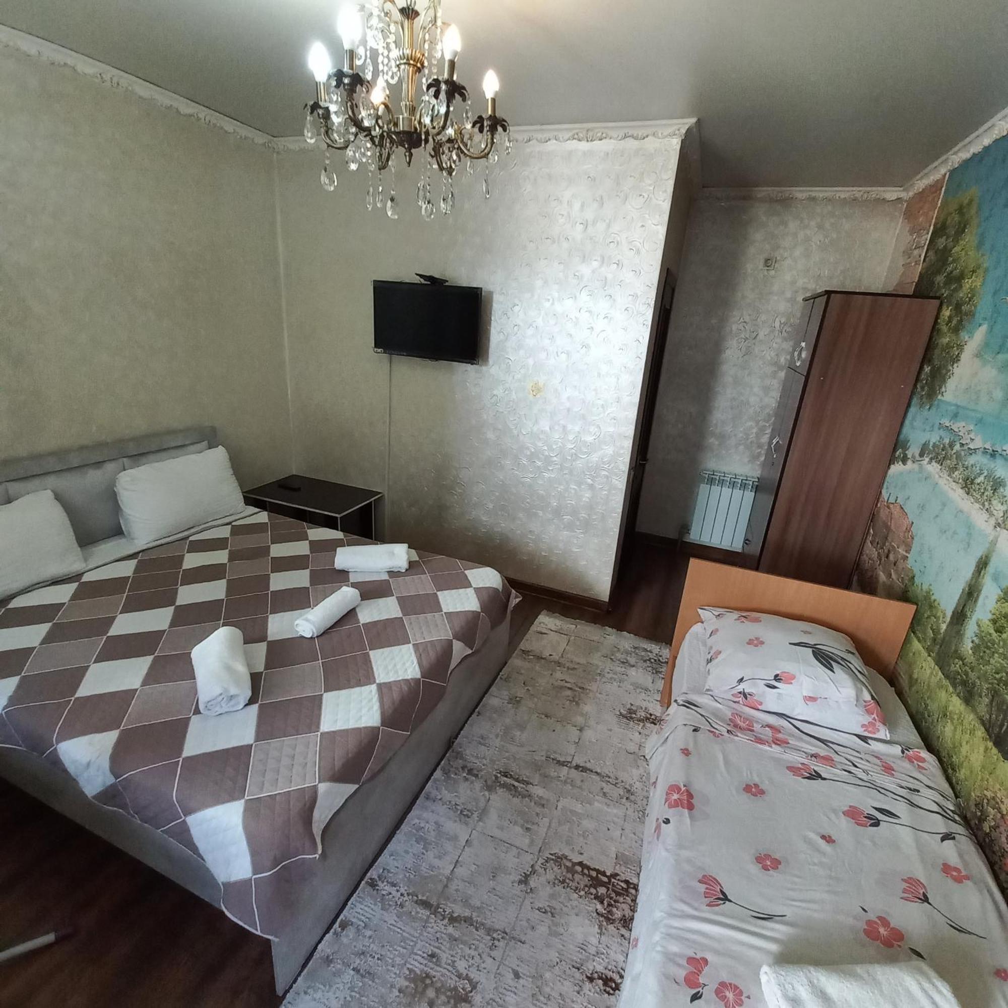 Camelot Hotel Бишкек Номер фото